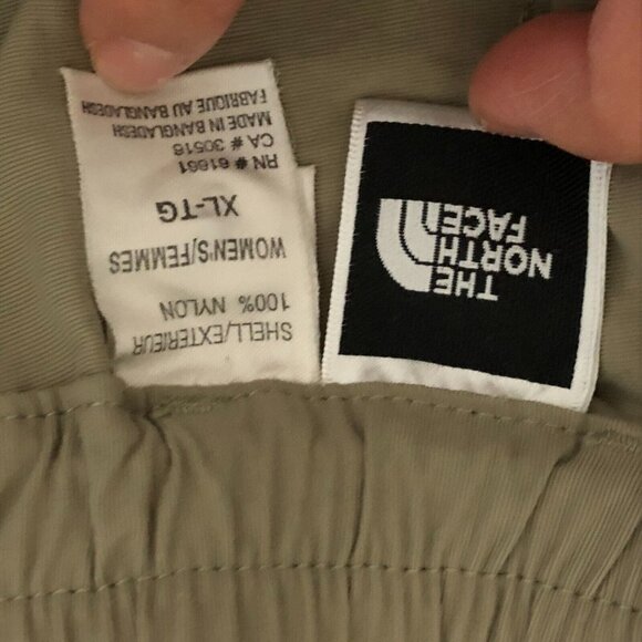 North Face Cargo Convertible Hiking Pants Shorts Men XL Tan Nylon 30" - Picture 7 of 11